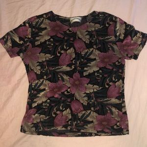 Flora shirt sleeve shirt. No flaws.